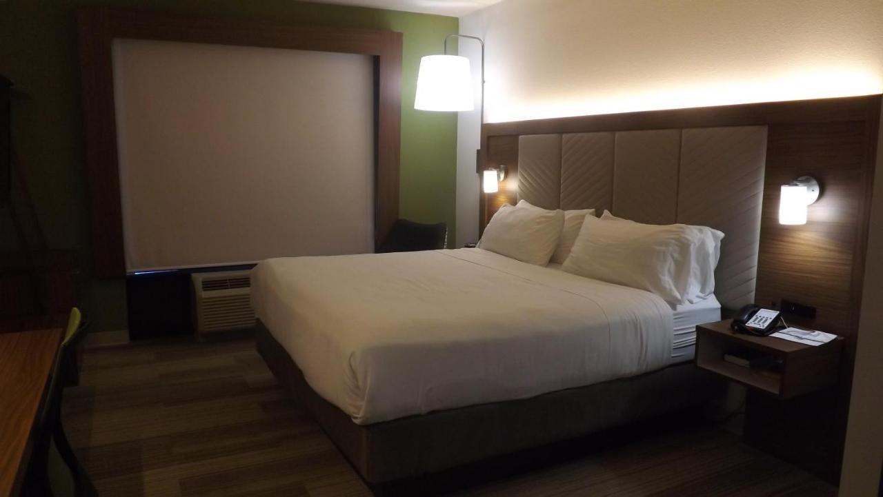 Holiday Inn Express & Suites Dyersburg By Ihg Εξωτερικό φωτογραφία