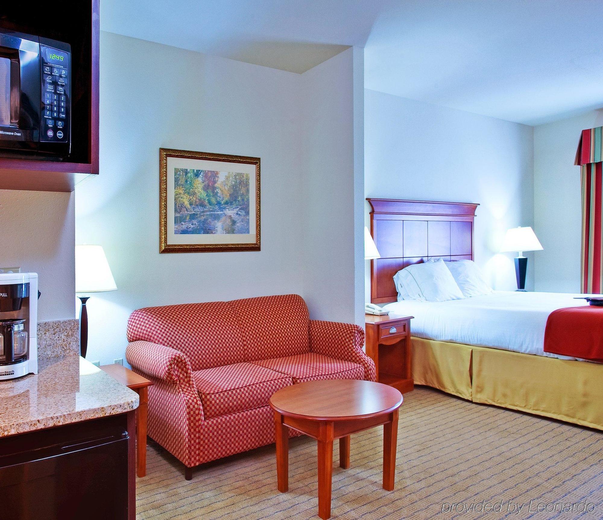 Holiday Inn Express & Suites Dyersburg By Ihg Δωμάτιο φωτογραφία