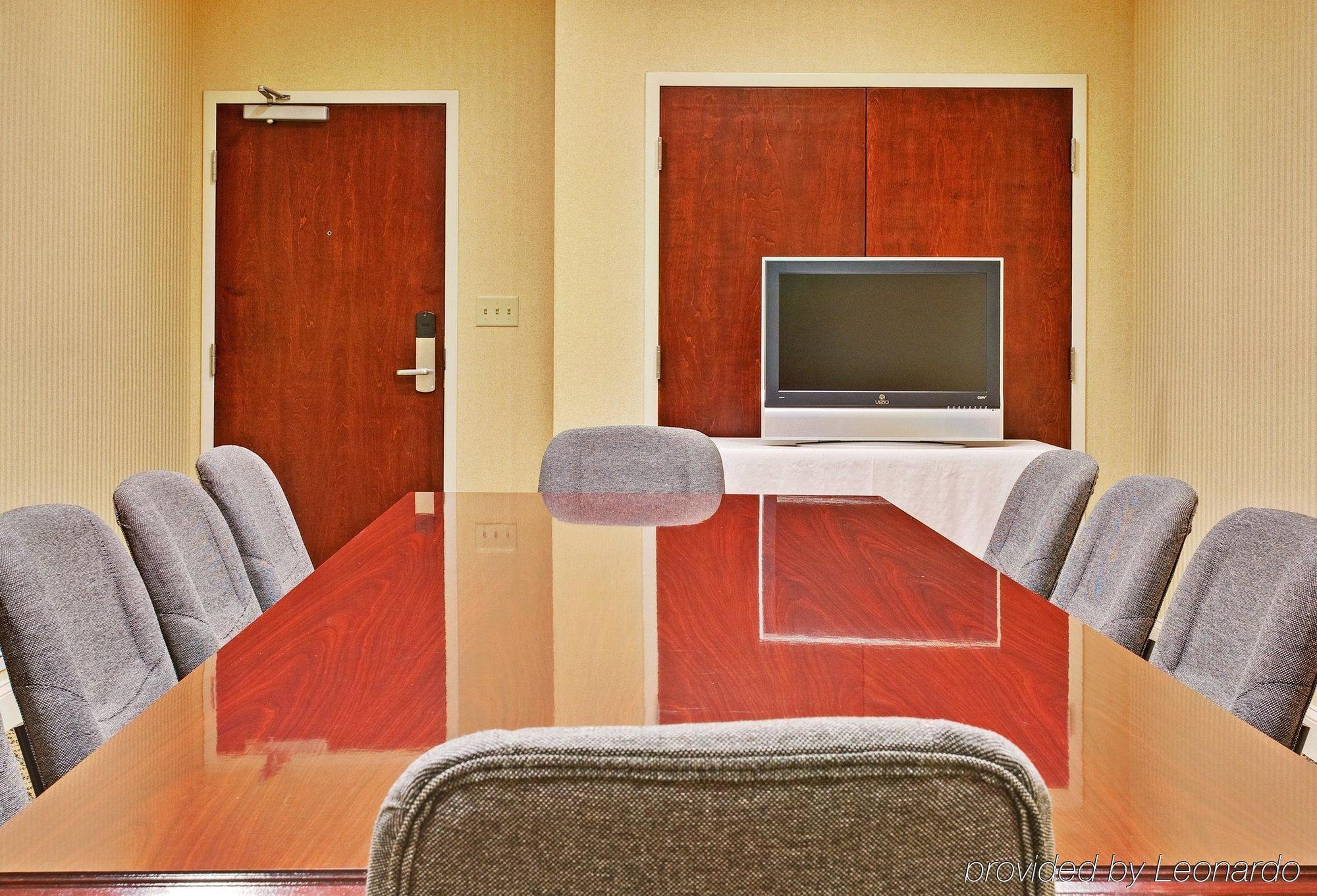 Holiday Inn Express & Suites Dyersburg By Ihg Ανέσεις φωτογραφία