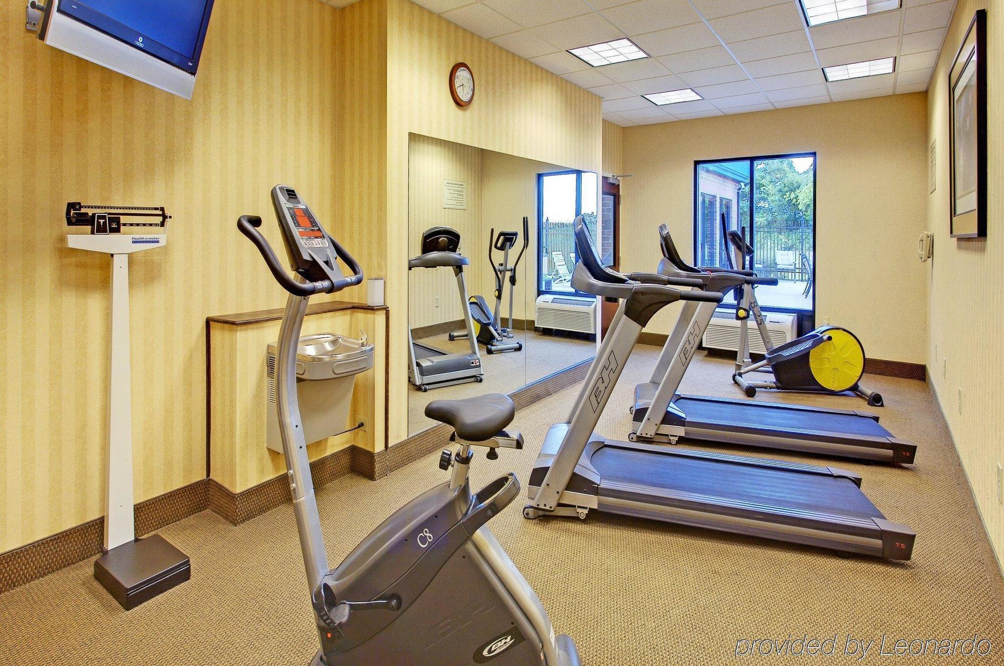 Holiday Inn Express & Suites Dyersburg By Ihg Εξωτερικό φωτογραφία