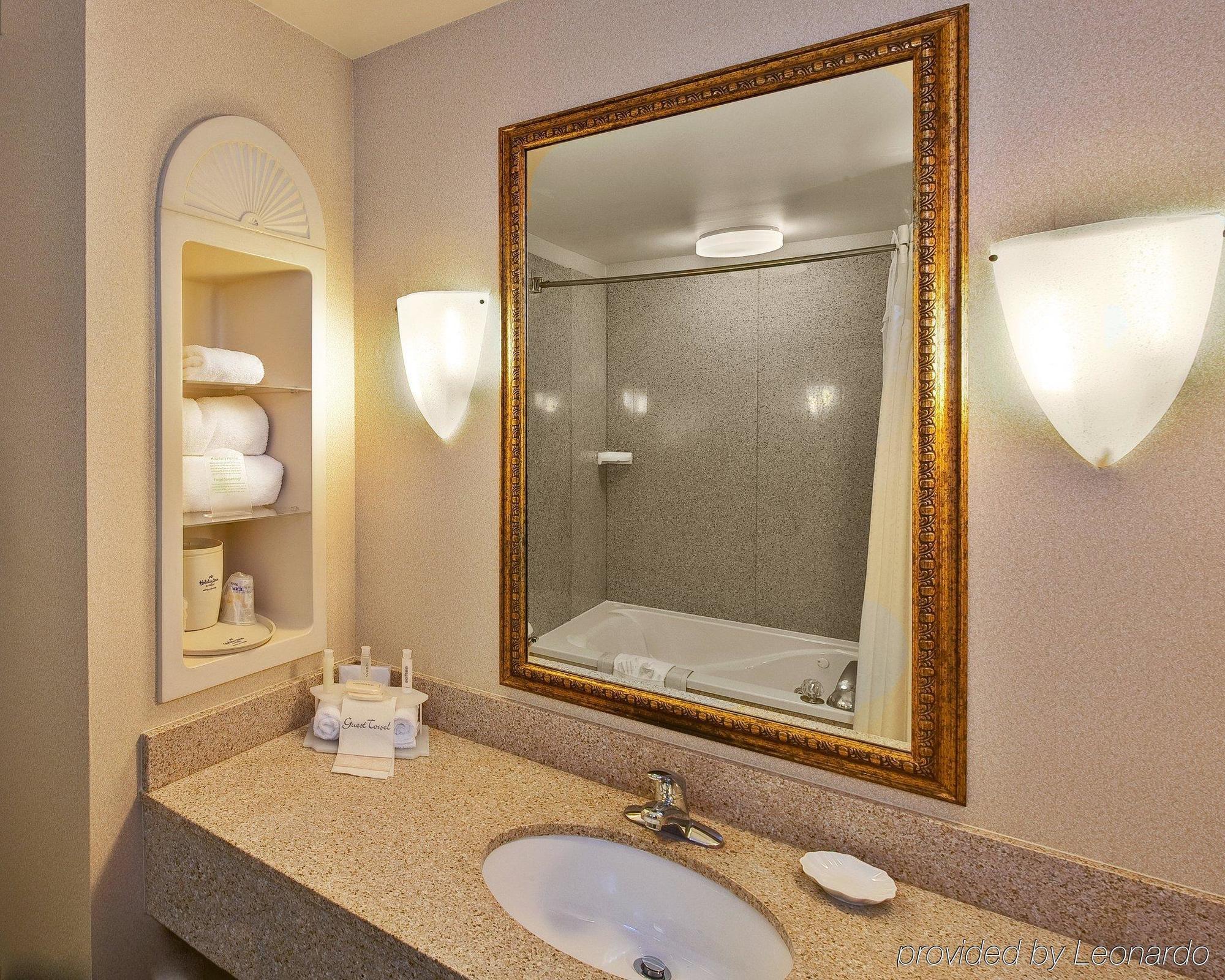 Holiday Inn Express & Suites Dyersburg By Ihg Δωμάτιο φωτογραφία