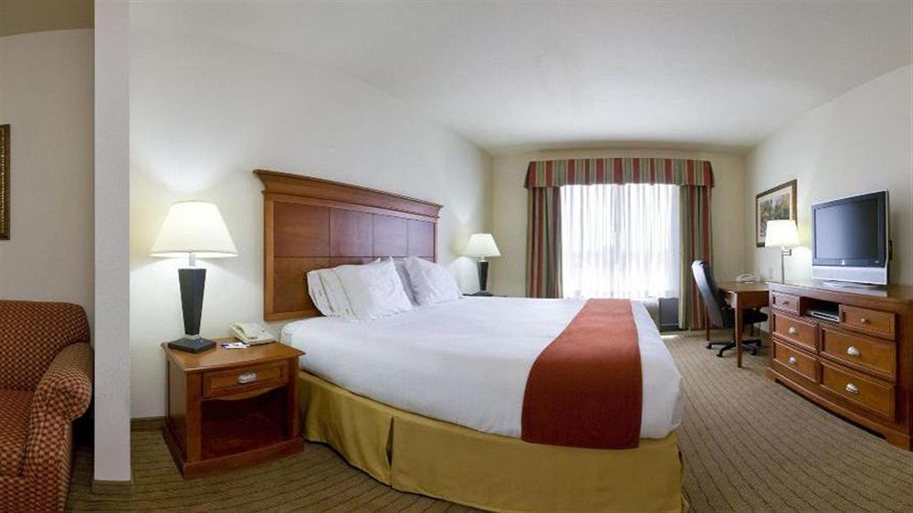 Holiday Inn Express & Suites Dyersburg By Ihg Εξωτερικό φωτογραφία