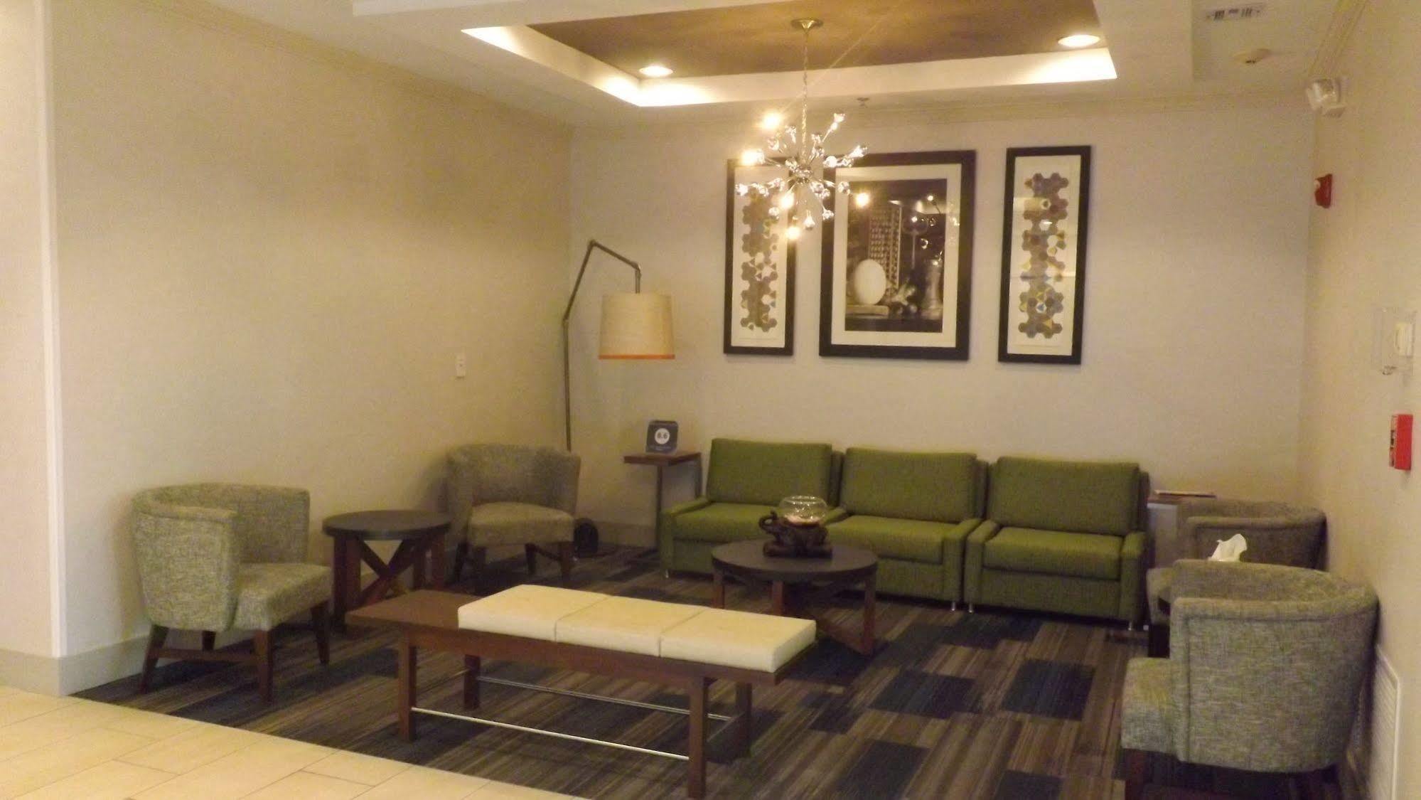 Holiday Inn Express & Suites Dyersburg By Ihg Εξωτερικό φωτογραφία