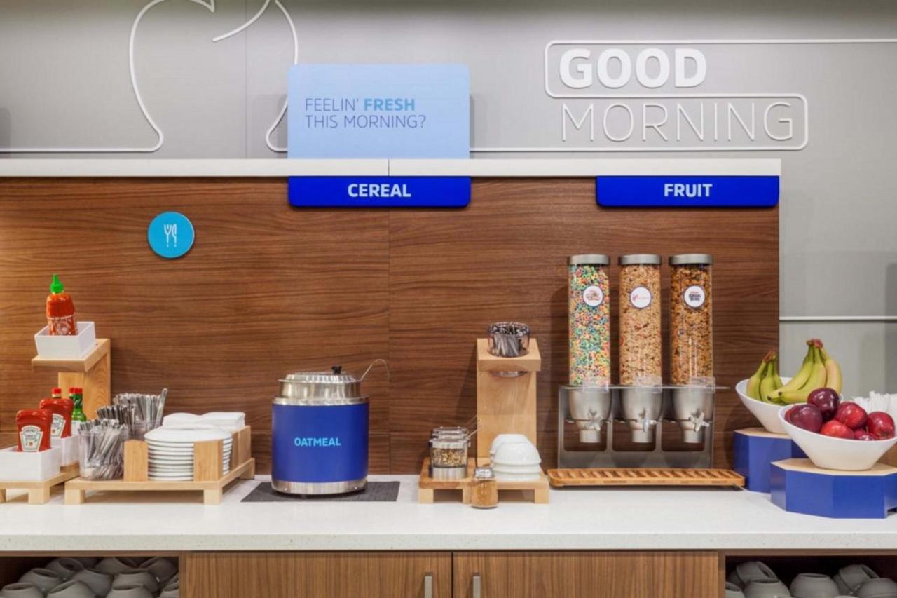Holiday Inn Express & Suites Dyersburg By Ihg Εξωτερικό φωτογραφία